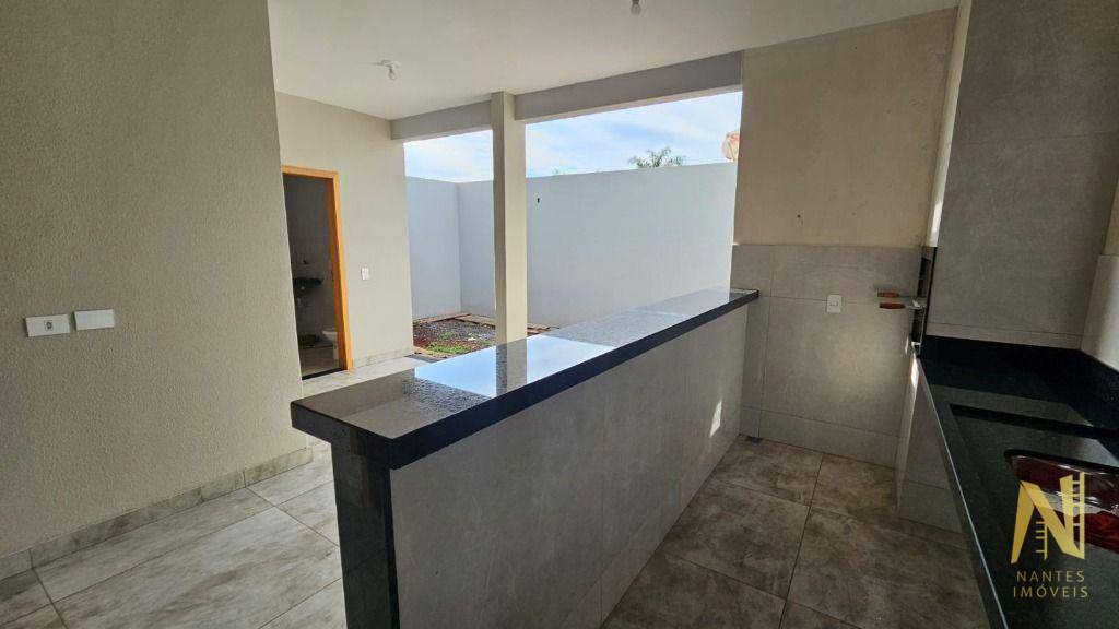 Casa à venda com 4 quartos, 118m² - Foto 3