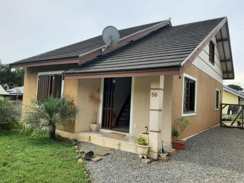 Casa à venda com 2 quartos, 80m² - Foto 1