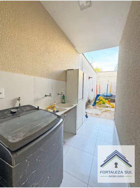 Casa à venda com 3 quartos, 140m² - Foto 14