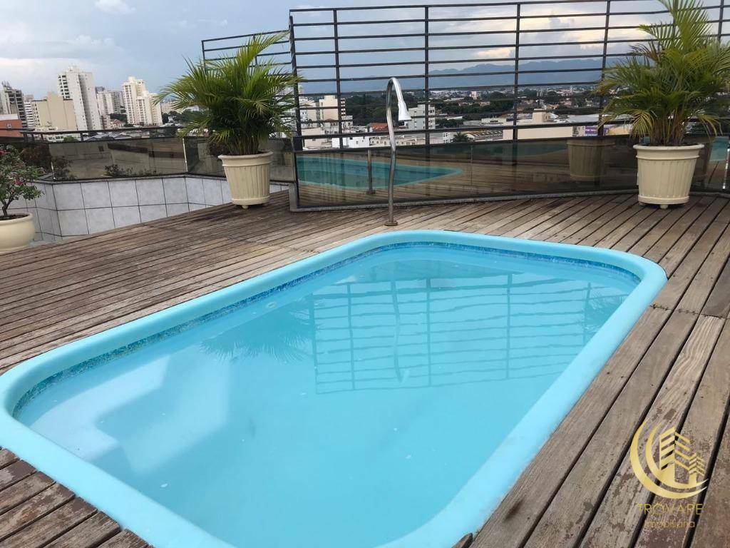 Apartamento à venda com 3 quartos, 135m² - Foto 2