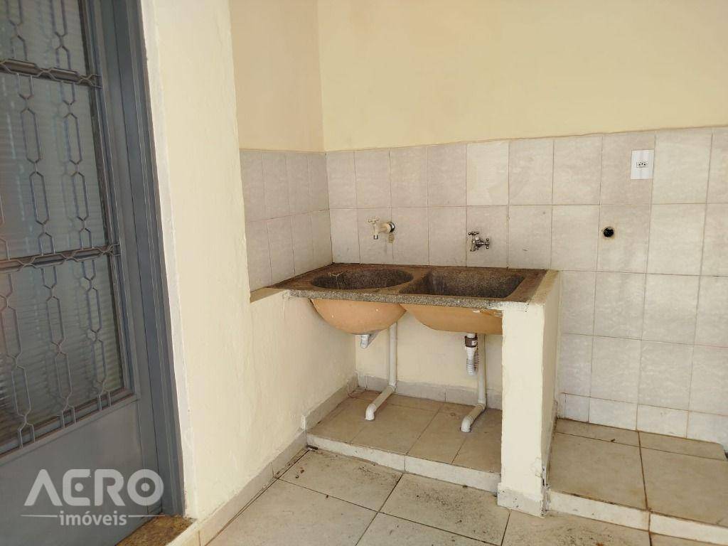 Casa para alugar com 3 quartos, 97m² - Foto 20