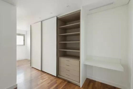 Apartamento à venda com 3 quartos, 238m² - Foto 2