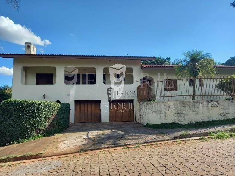 Casa à venda com 3 quartos, 268m² - Foto 1