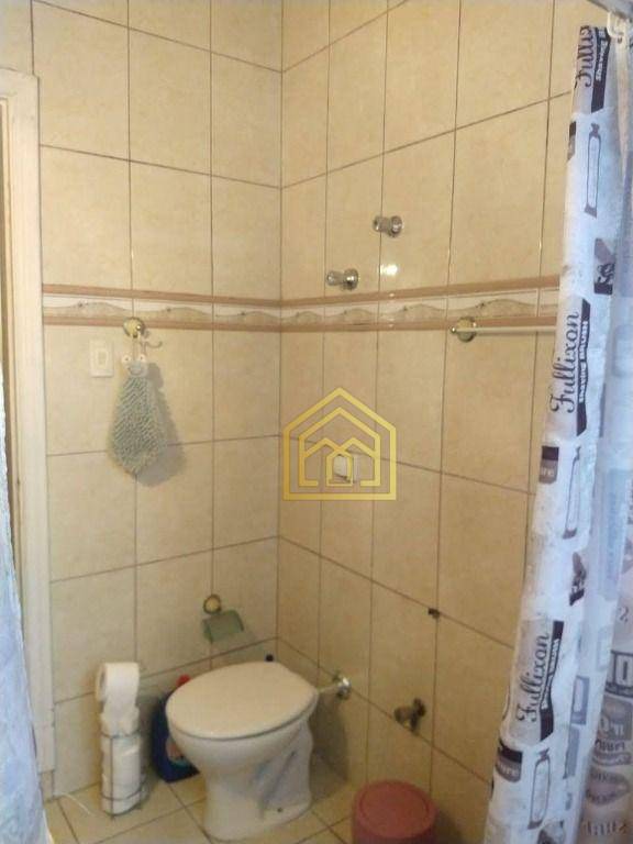 Sobrado à venda com 3 quartos, 219m² - Foto 14