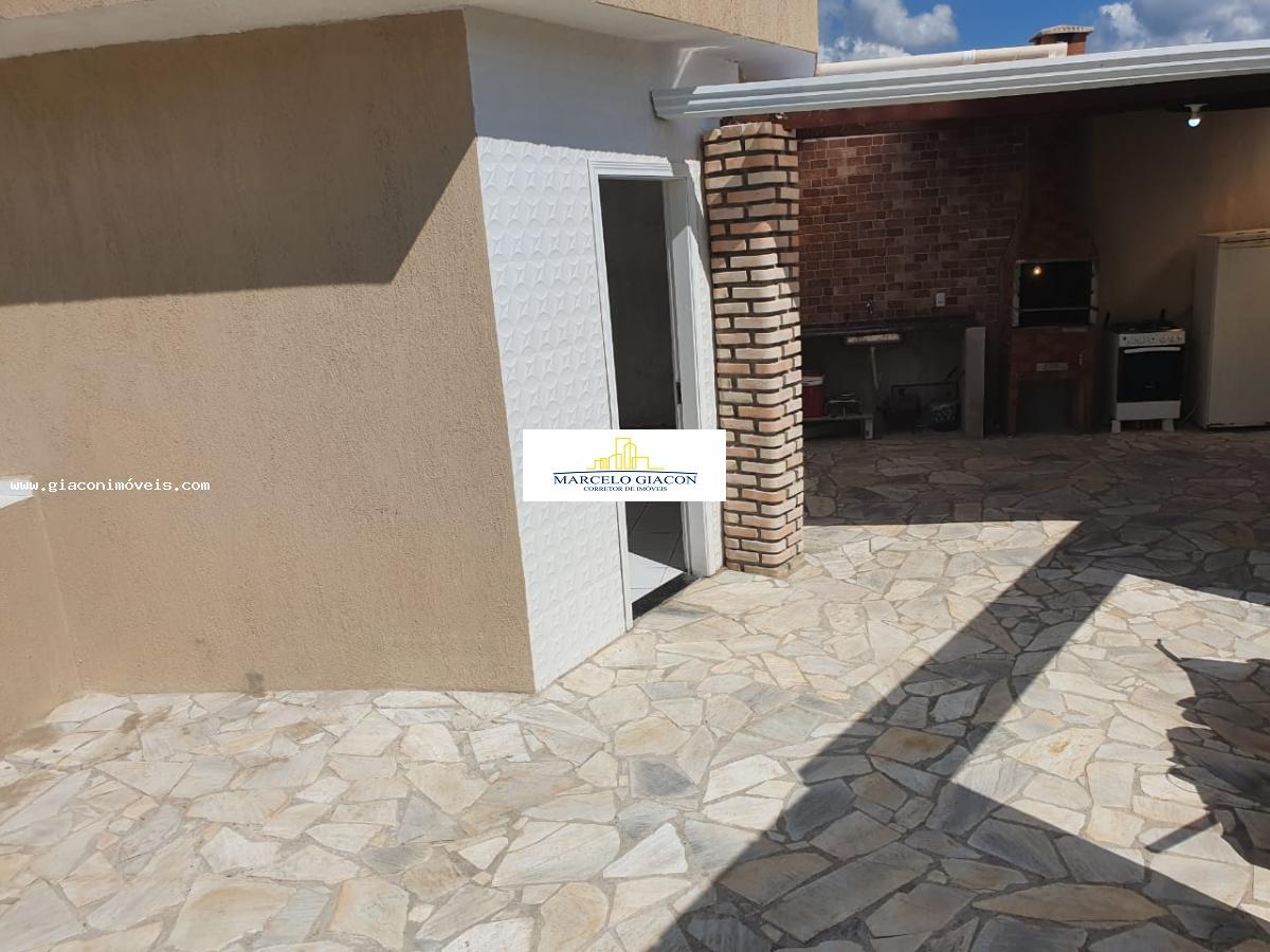 Casa à venda com 3 quartos, 242m² - Foto 21