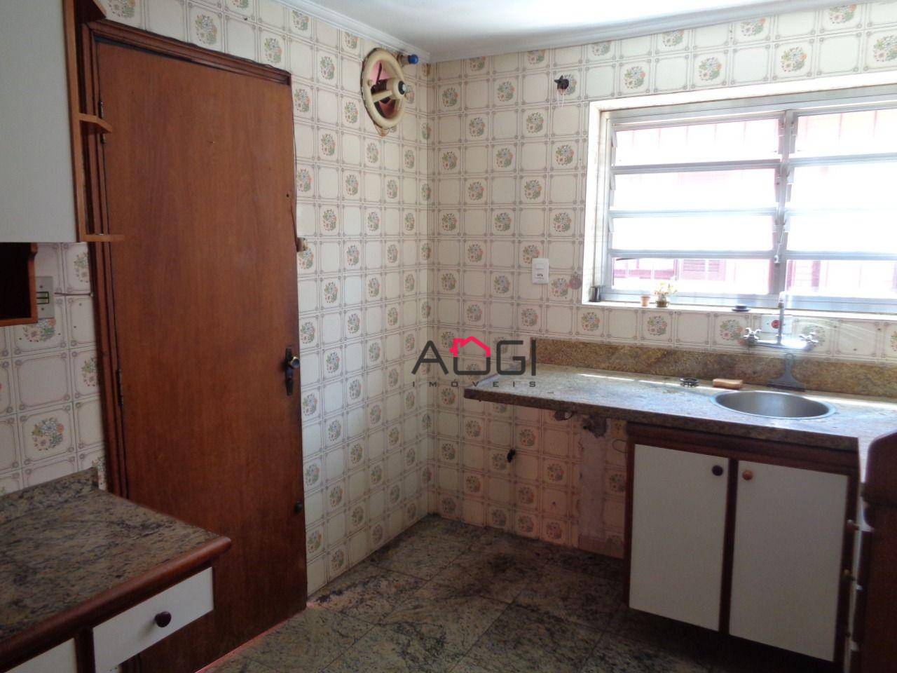 Casa à venda com 3 quartos, 250m² - Foto 10