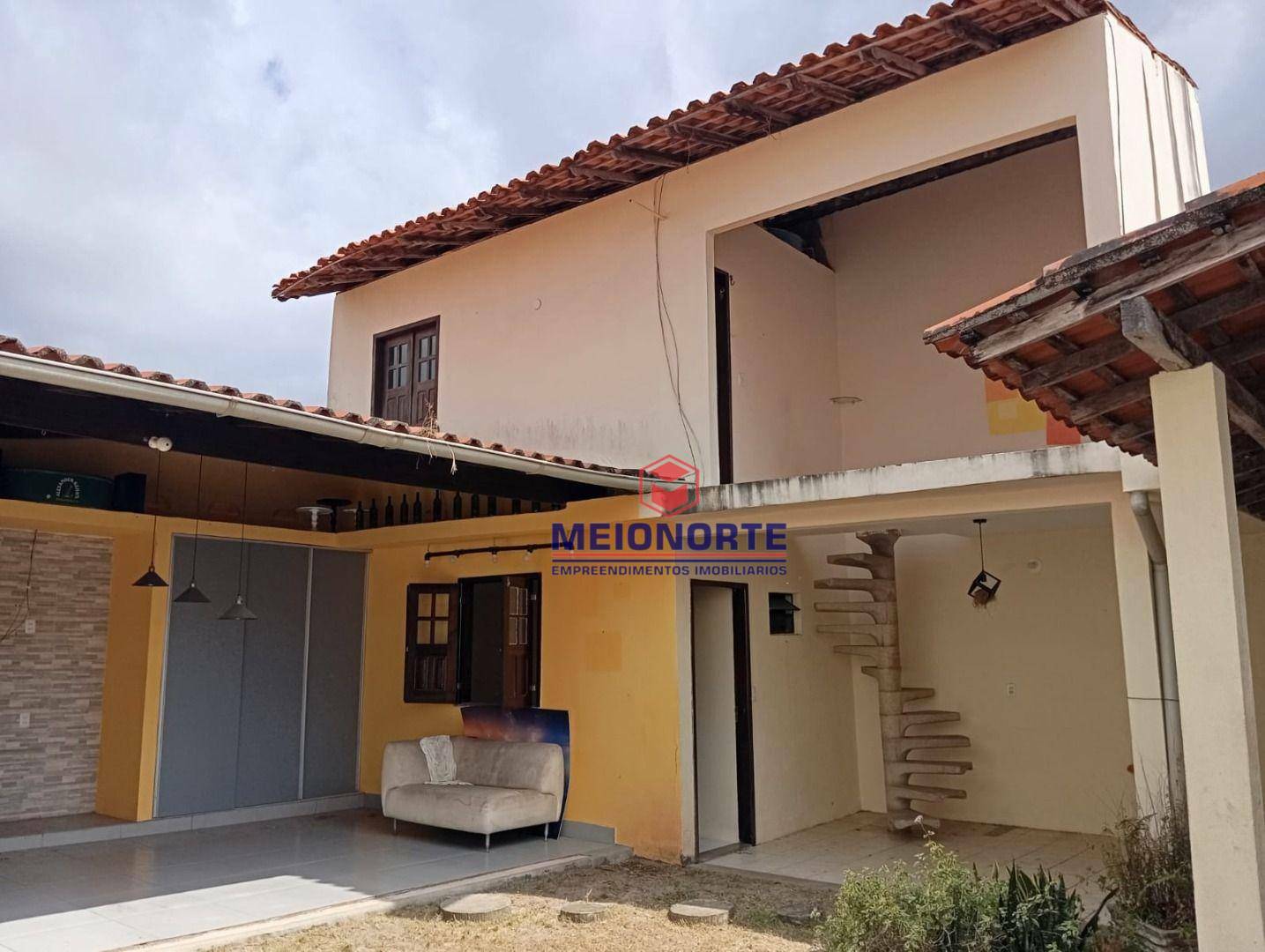 Casa à venda com 4 quartos, 210m² - Foto 4