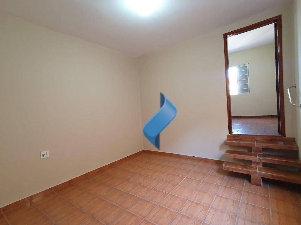 Casa à venda com 2 quartos, 131m² - Foto 9