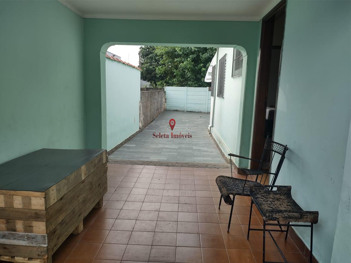 Casa à venda com 3 quartos, 270m² - Foto 3