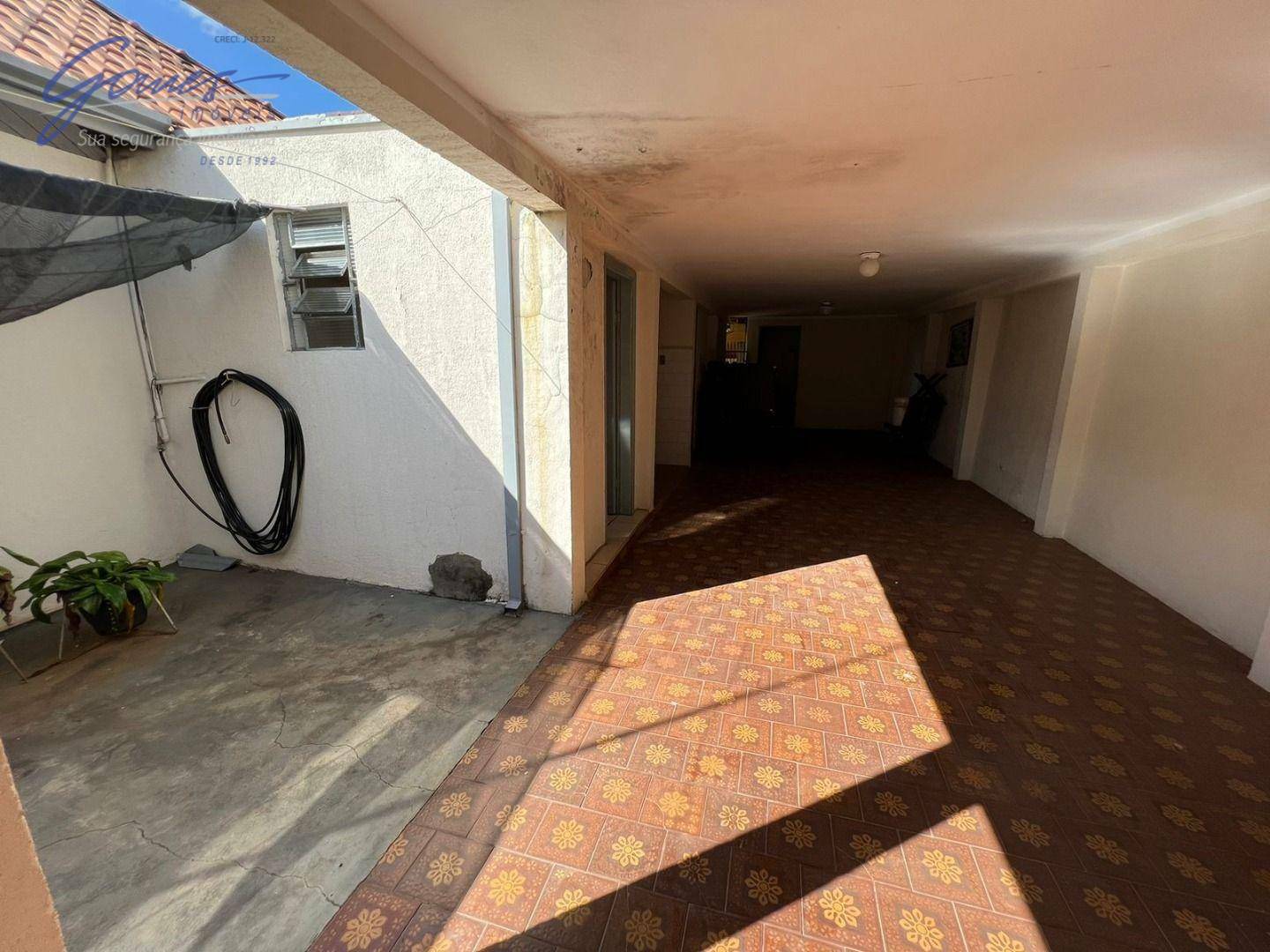 Casa à venda com 3 quartos, 224m² - Foto 10