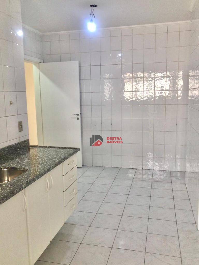 Apartamento à venda com 3 quartos, 102m² - Foto 9