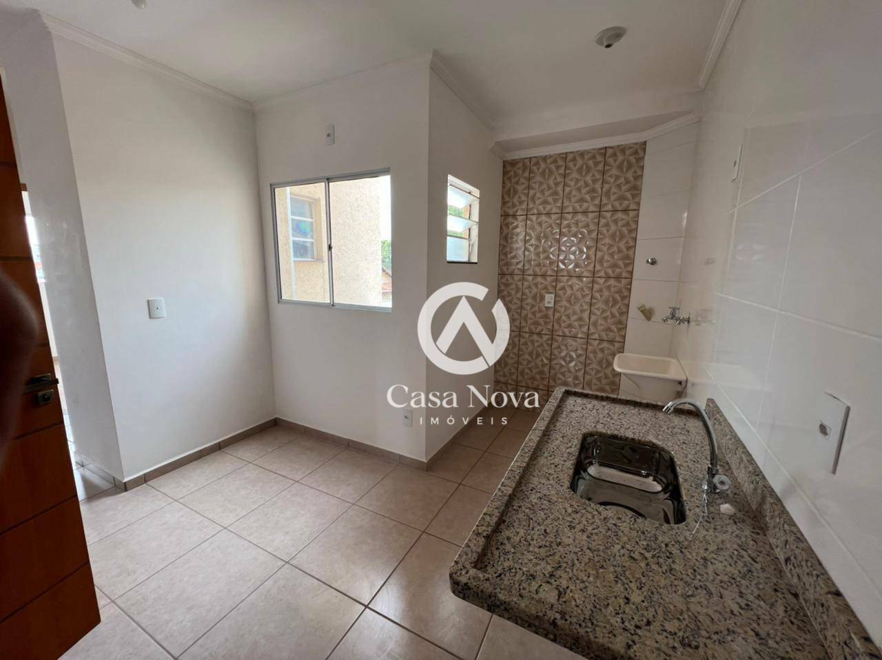 Apartamento à venda com 2 quartos, 43m² - Foto 2