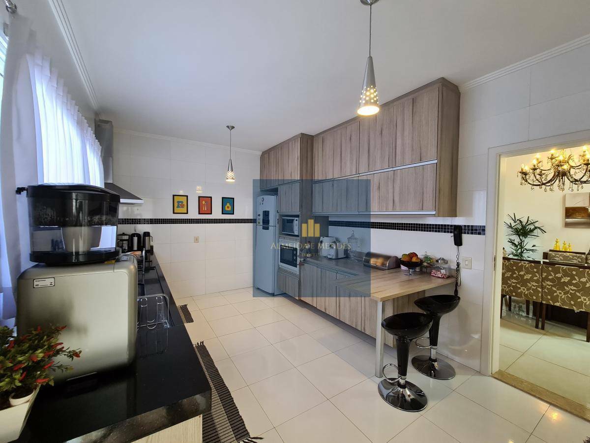 Casa, 3 quartos, 168 m² - Foto 3