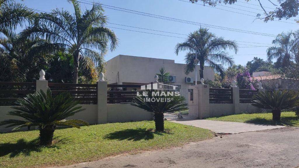 Chácara, 3 quartos, 1050 m² - Foto 1