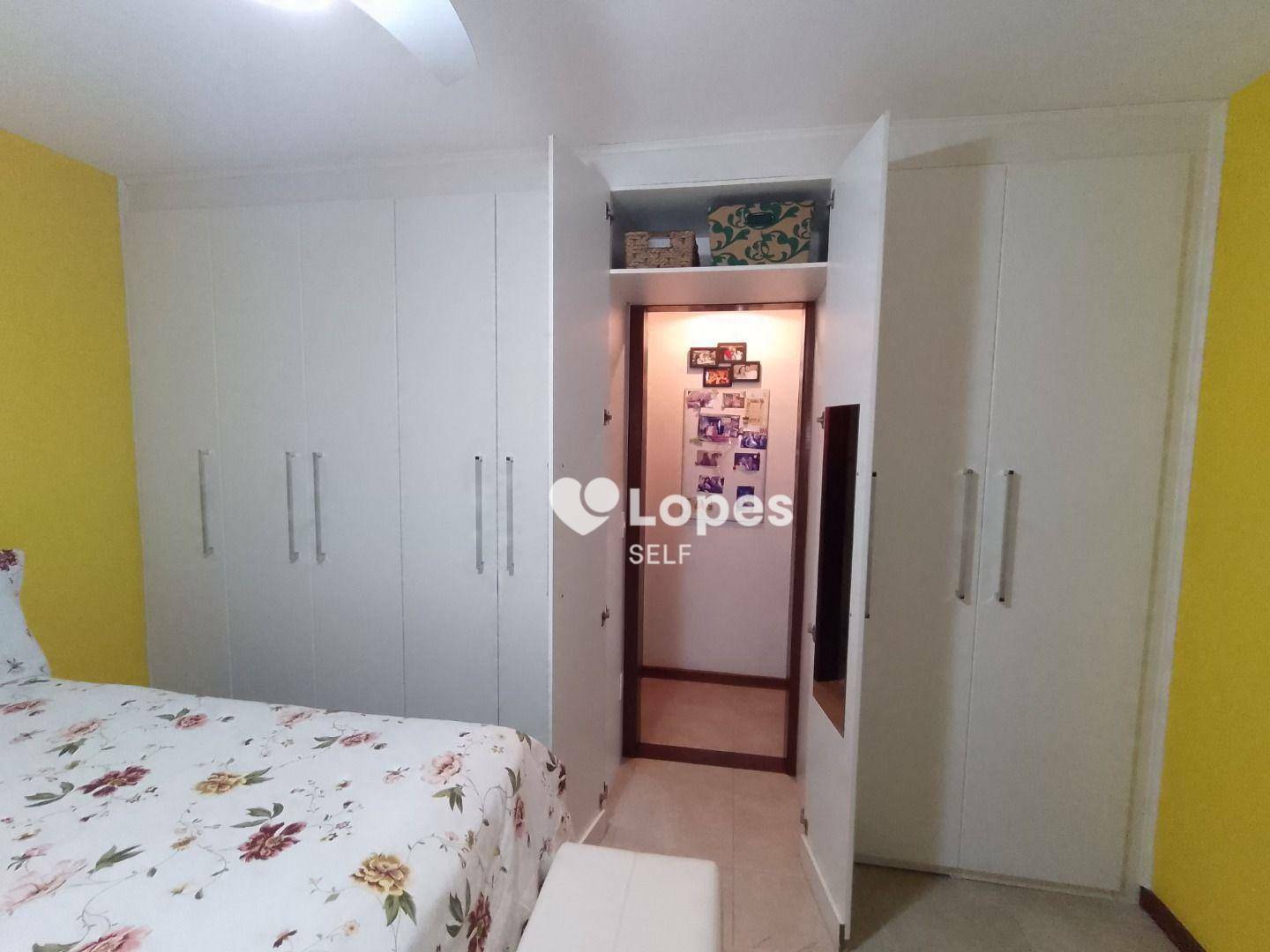 Casa de Condomínio à venda com 4 quartos, 355m² - Foto 17