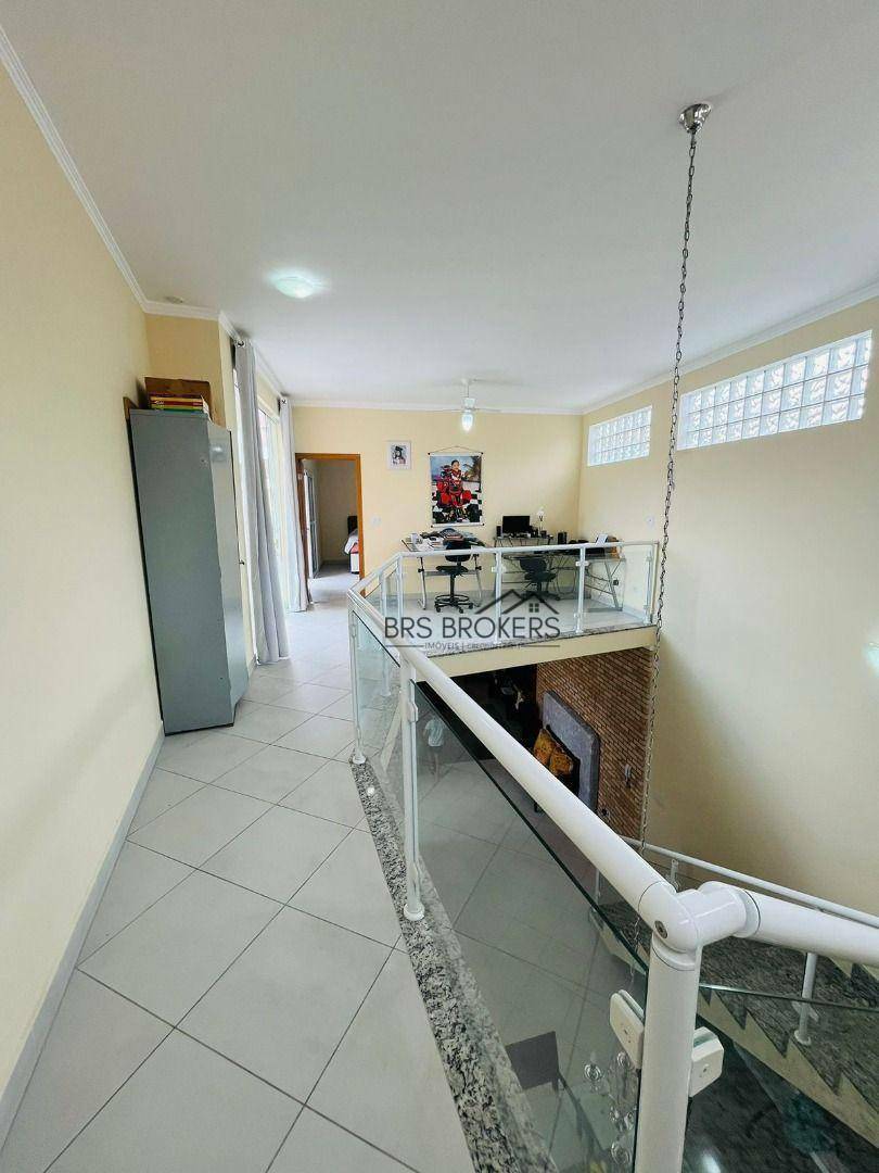 Sobrado para alugar com 3 quartos, 221m² - Foto 31