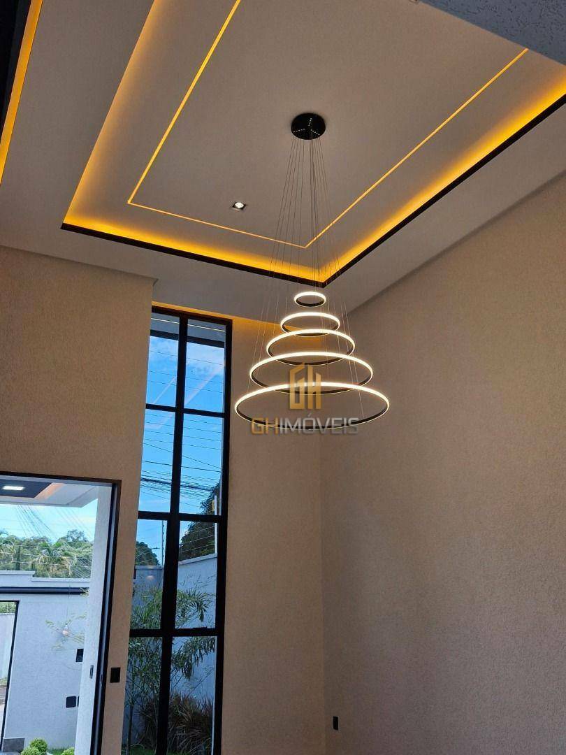Casa à venda com 4 quartos, 238m² - Foto 4
