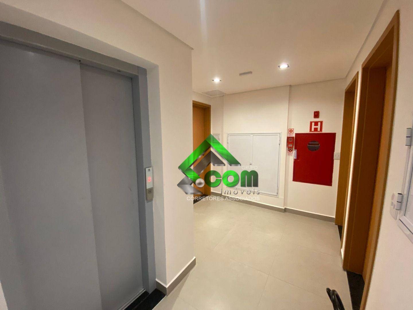 Apartamento à venda com 2 quartos, 68m² - Foto 12