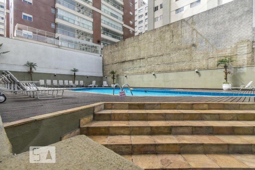 Apartamento à venda com 3 quartos, 77m² - Foto 11