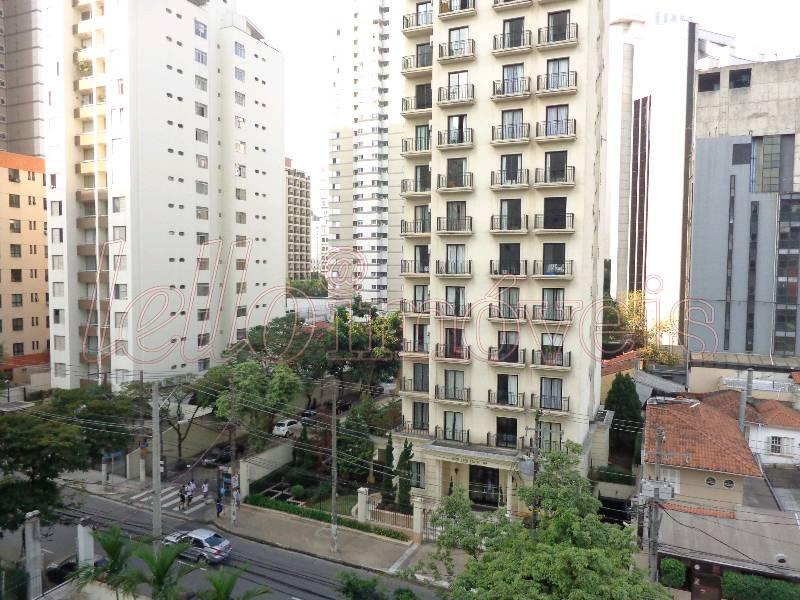 Apartamento para alugar com 3 quartos, 180m² - Foto 6