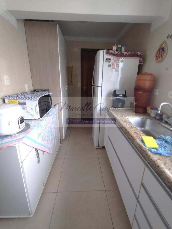 Apartamento à venda com 2 quartos, 69m² - Foto 4