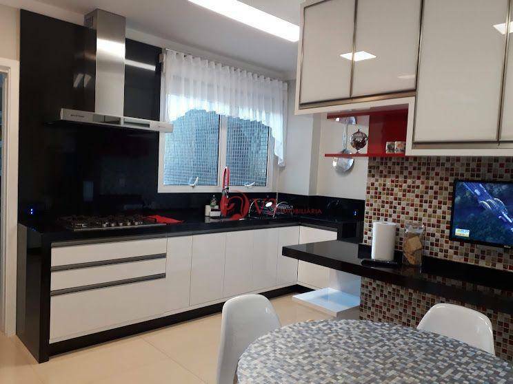 Apartamento à venda com 3 quartos, 218m² - Foto 9