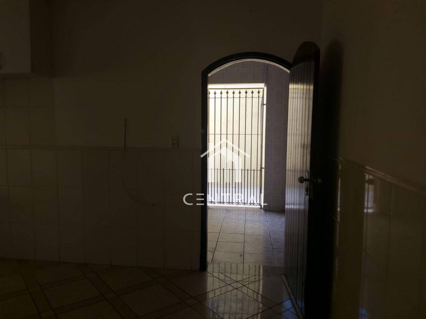 Sobrado para alugar com 3 quartos, 263m² - Foto 12