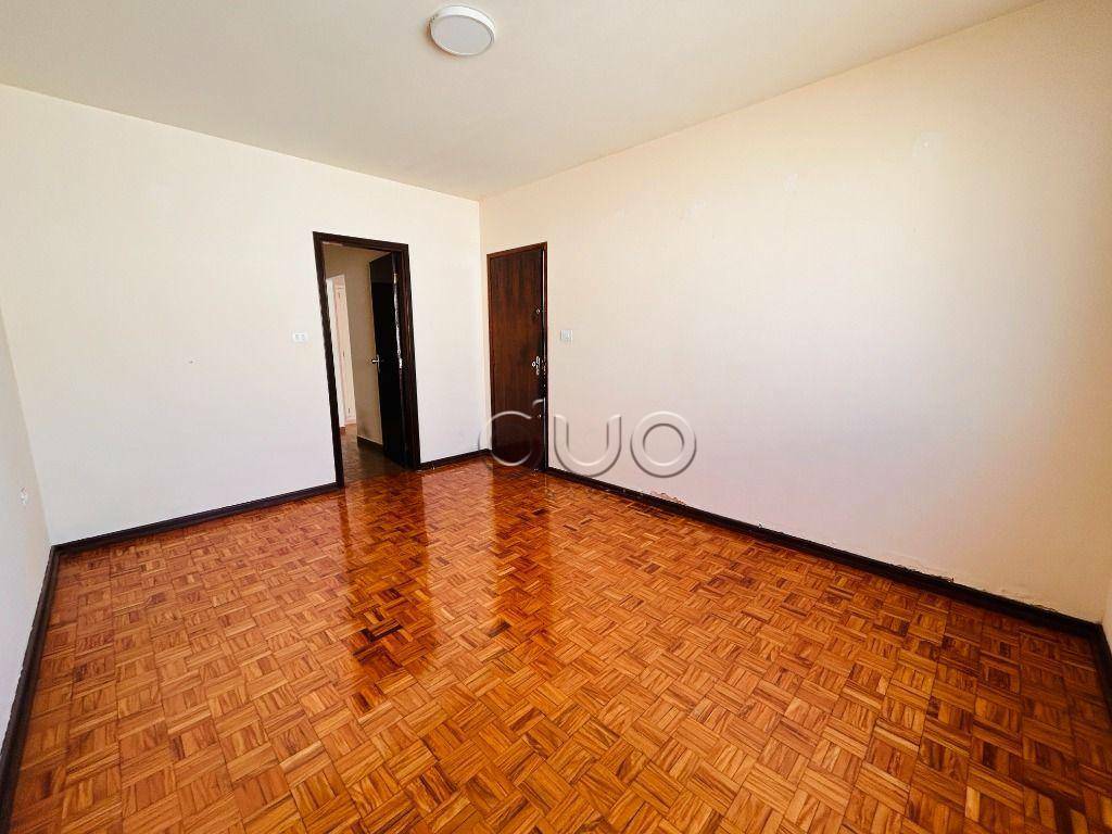 Casa à venda com 3 quartos, 200m² - Foto 3