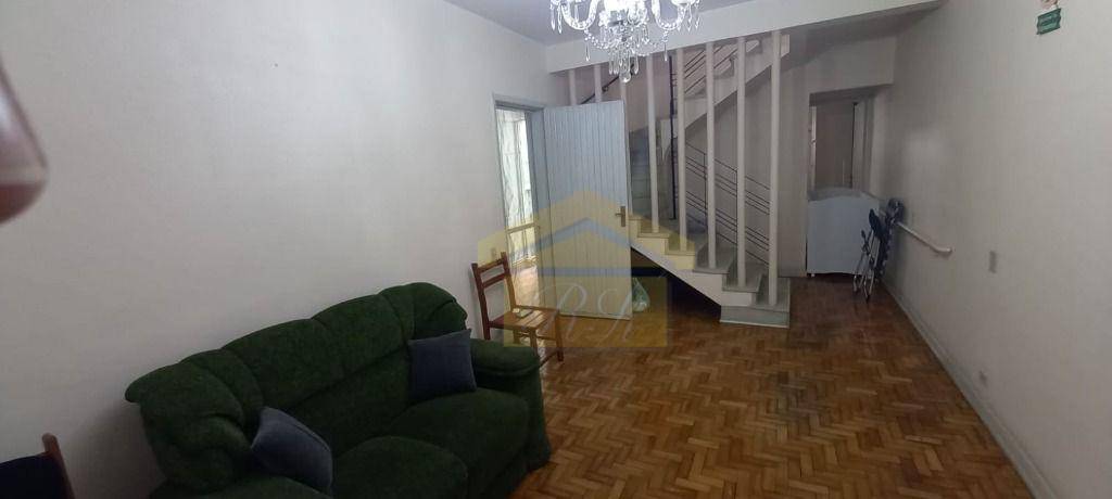 Sobrado à venda com 3 quartos, 150m² - Foto 1