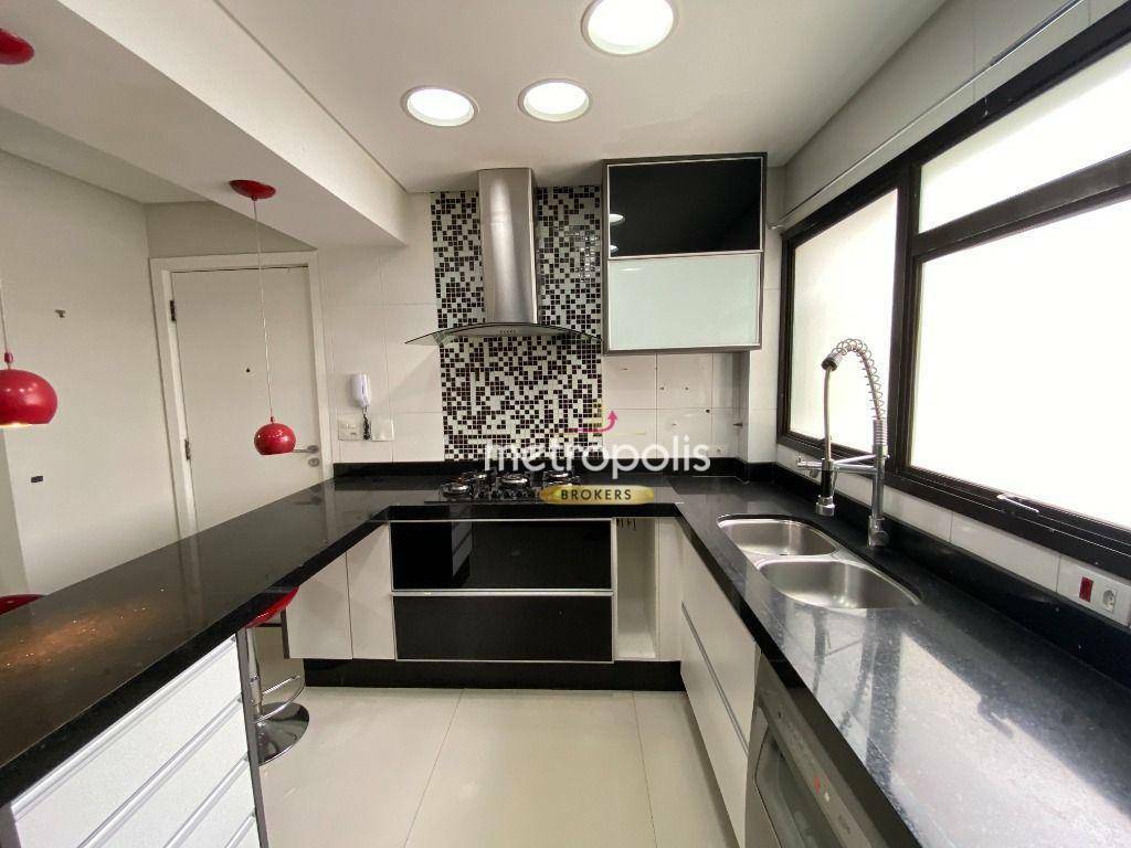 Apartamento à venda com 4 quartos, 207m² - Foto 17