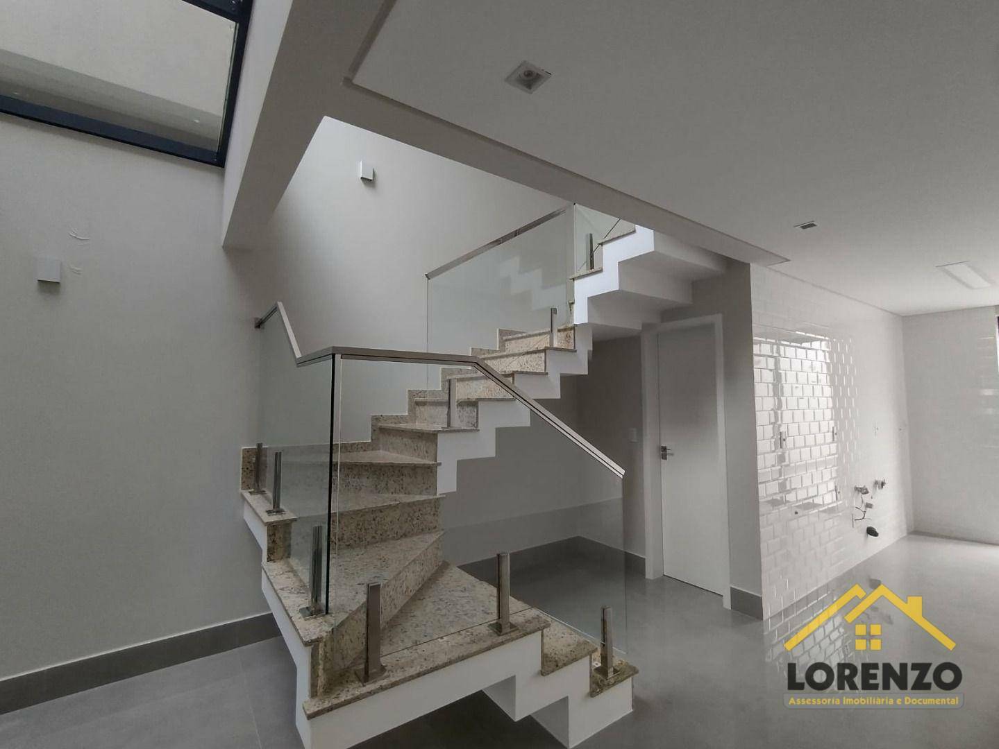 Sobrado à venda com 3 quartos, 200m² - Foto 3