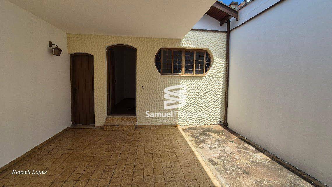 Casa à venda com 2 quartos, 90m² - Foto 1