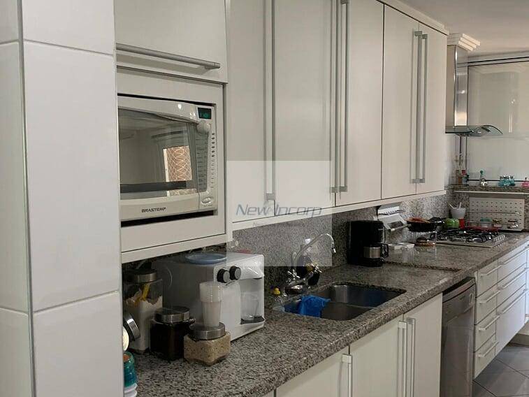 Apartamento à venda com 4 quartos, 198m² - Foto 19