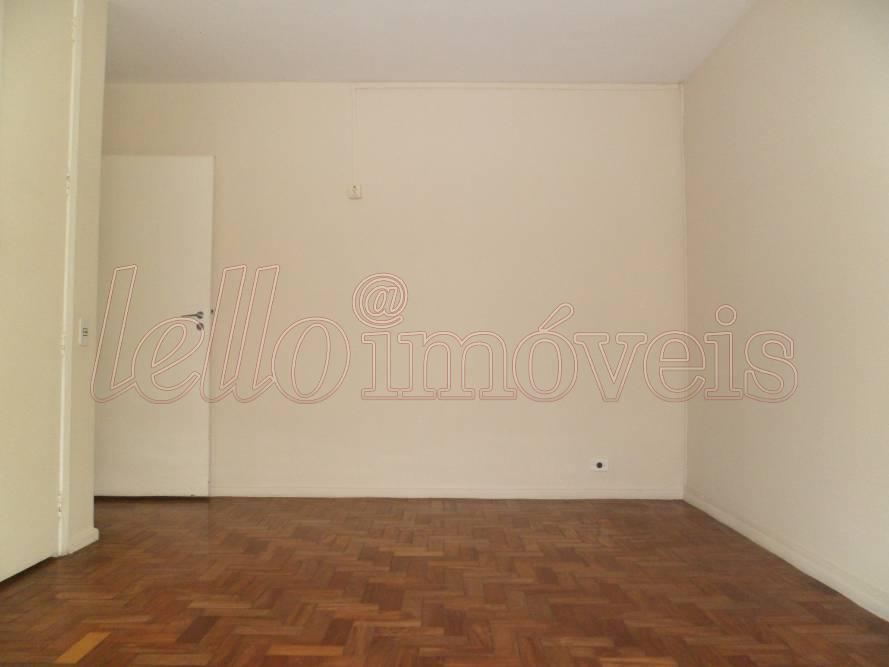 Apartamento para alugar com 3 quartos, 140m² - Foto 4