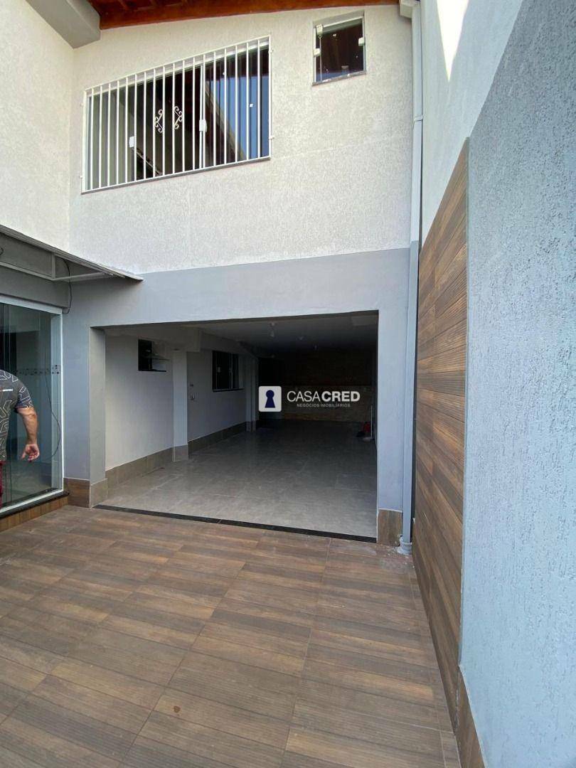 Casa à venda com 3 quartos, 300m² - Foto 5