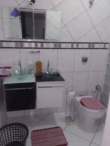 Sobrado à venda com 4 quartos, 218m² - Foto 13