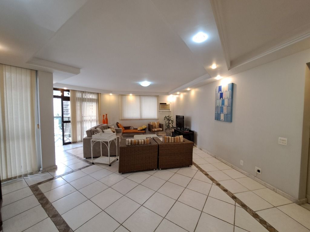 Apartamento à venda com 3 quartos, 145m² - Foto 1