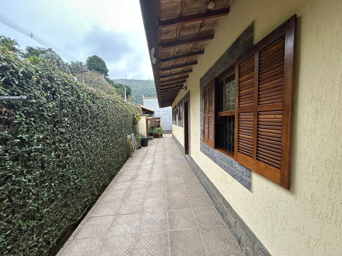 Casa à venda com 4 quartos, 109m² - Foto 6