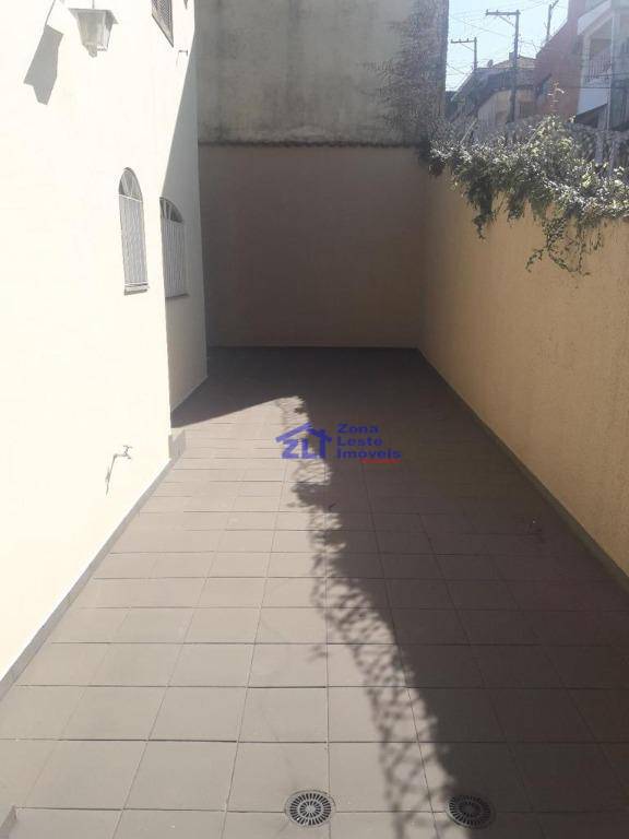 Sobrado à venda com 3 quartos, 200m² - Foto 13