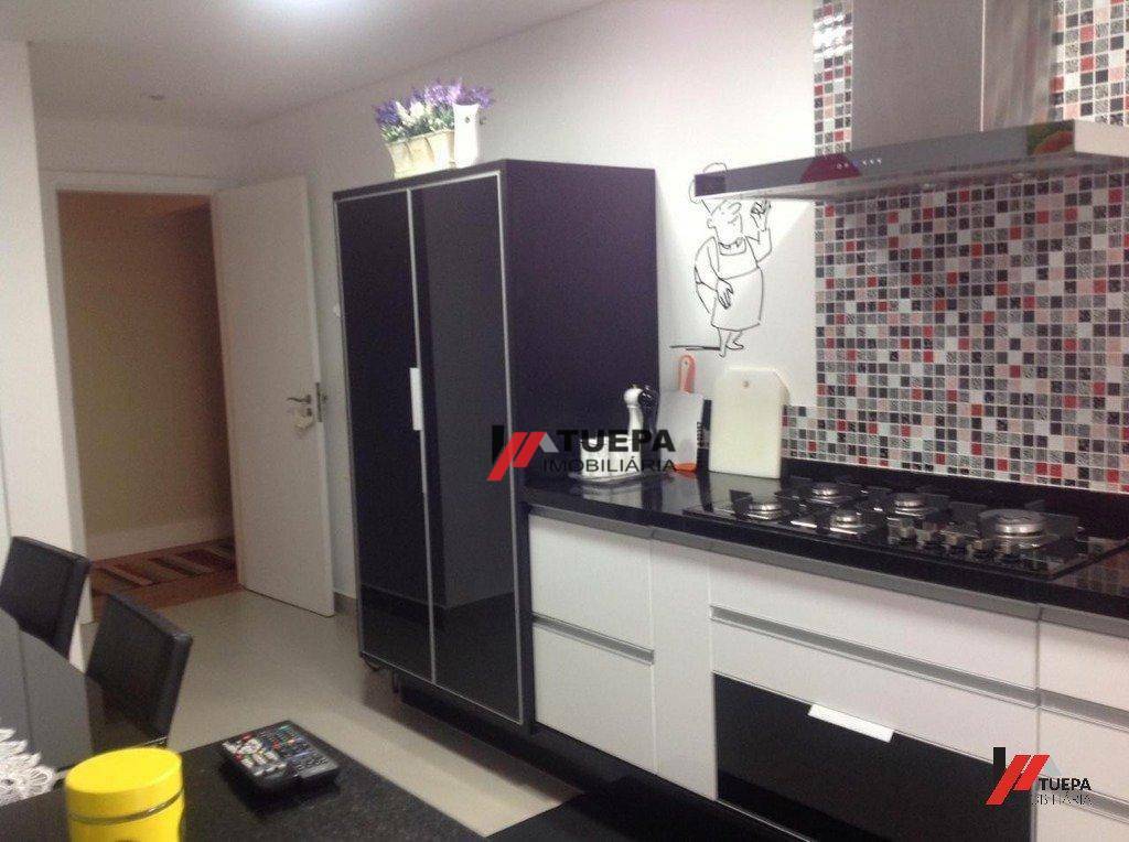 Apartamento à venda com 3 quartos, 212m² - Foto 4