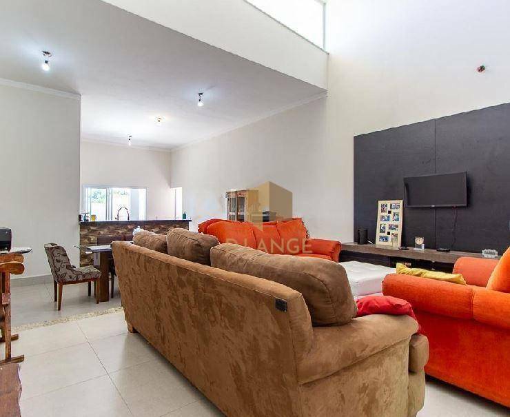 Casa de Condomínio à venda com 3 quartos, 212m² - Foto 9