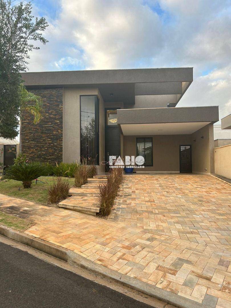 Casa de Condomínio à venda com 3 quartos, 220m² - Foto 1