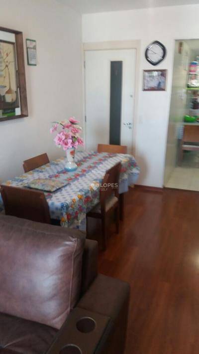 Apartamento à venda com 2 quartos, 75m² - Foto 2