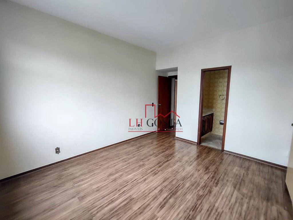 Apartamento à venda com 3 quartos, 135m² - Foto 8