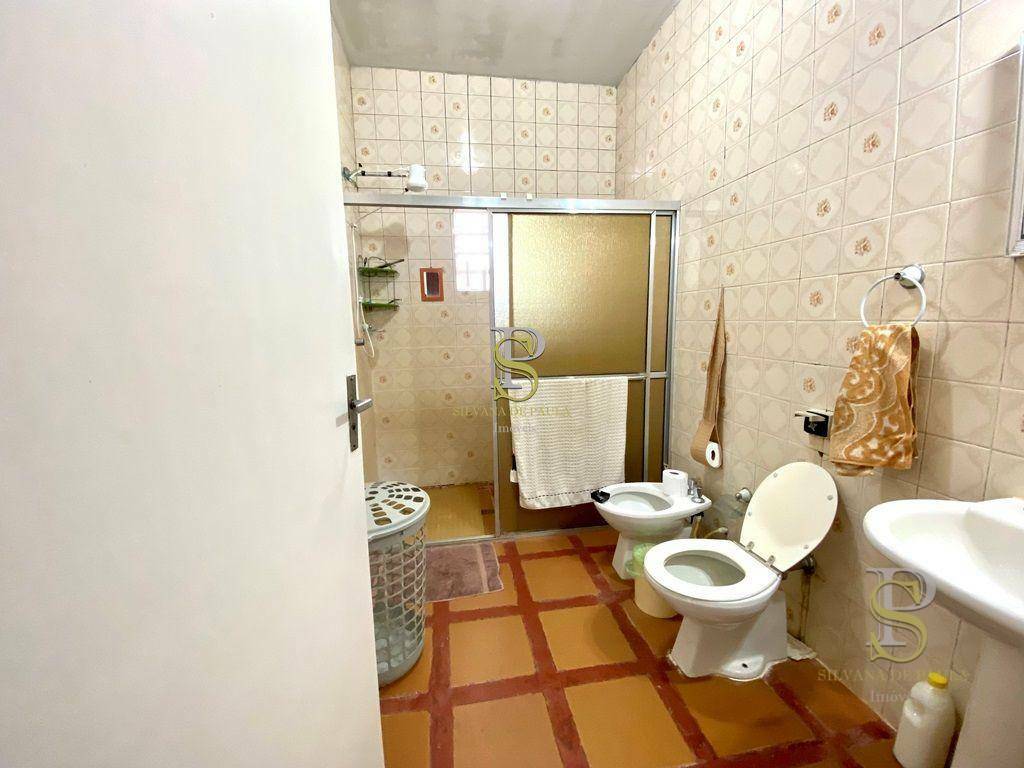 Chácara à venda com 4 quartos, 219m² - Foto 16