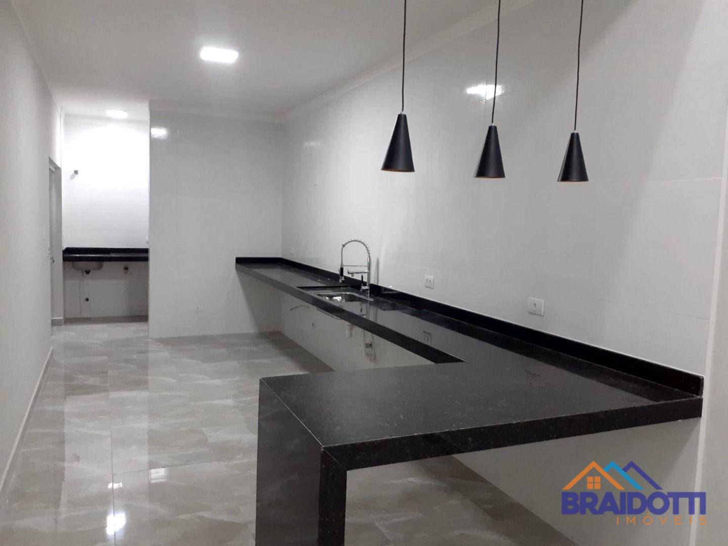 Casa à venda com 3 quartos, 96m² - Foto 2