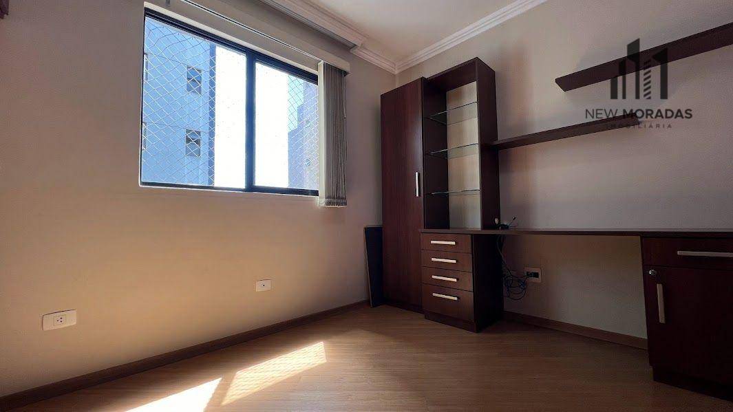 Apartamento à venda com 3 quartos, 96m² - Foto 11