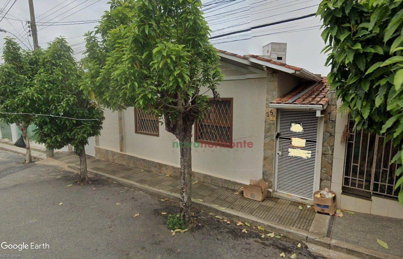 Casa à venda com 4 quartos, 600M2 - Foto 1