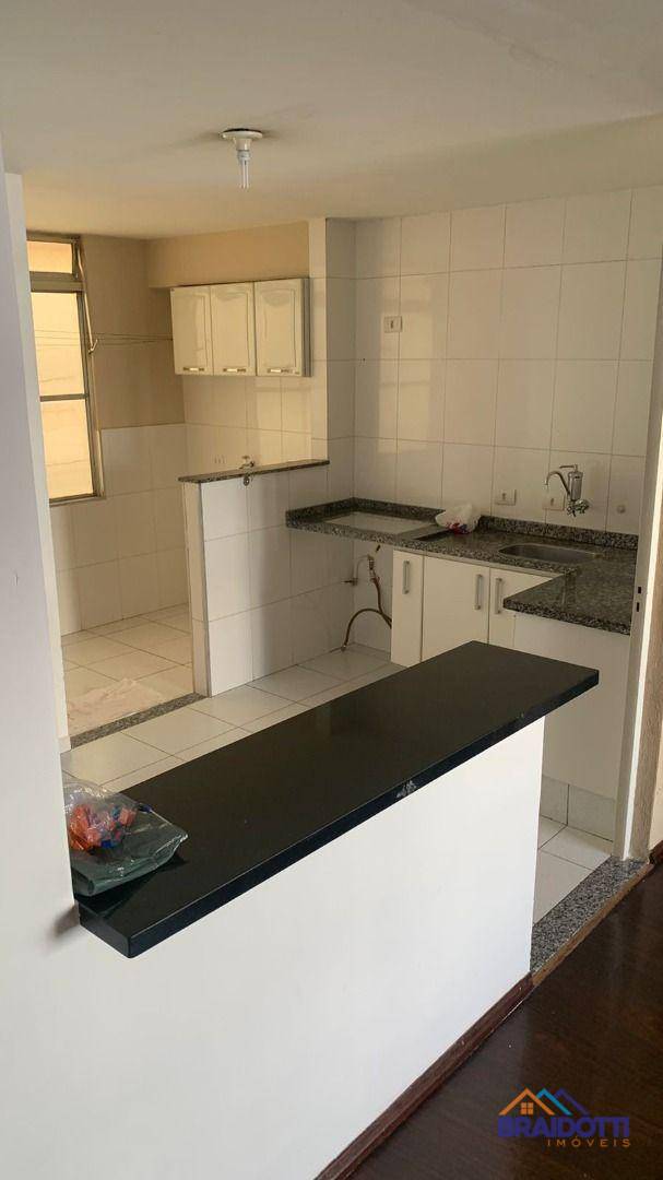 Apartamento à venda com 3 quartos, 90m² - Foto 1