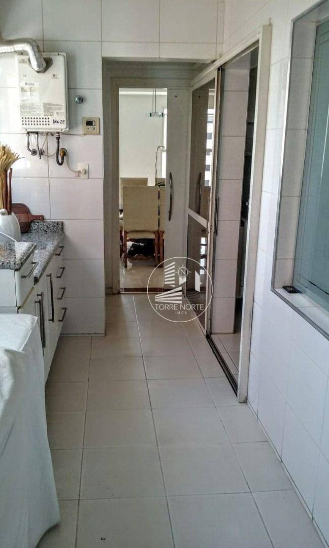 Cobertura à venda com 3 quartos, 400m² - Foto 6